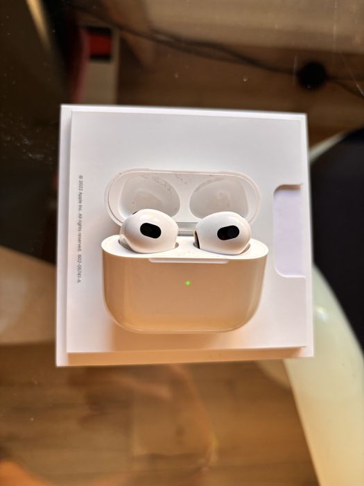 Airpods 3 em ótimo estado