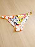 Cueca biquini branca com flores