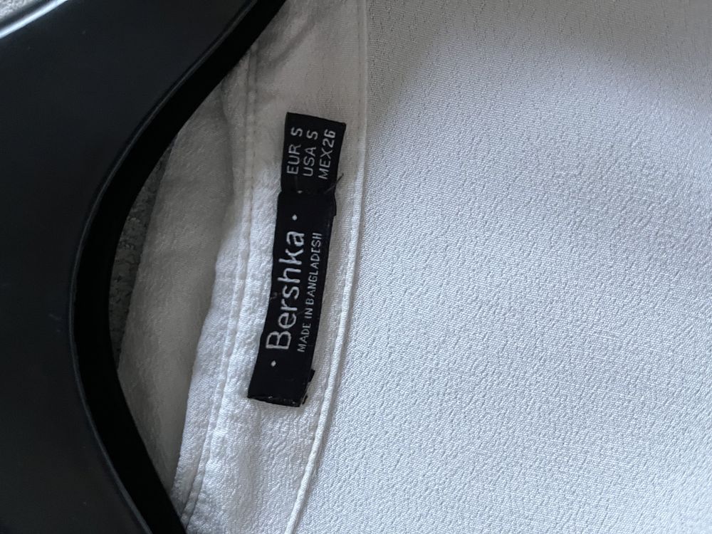 Biała koszula bershka S