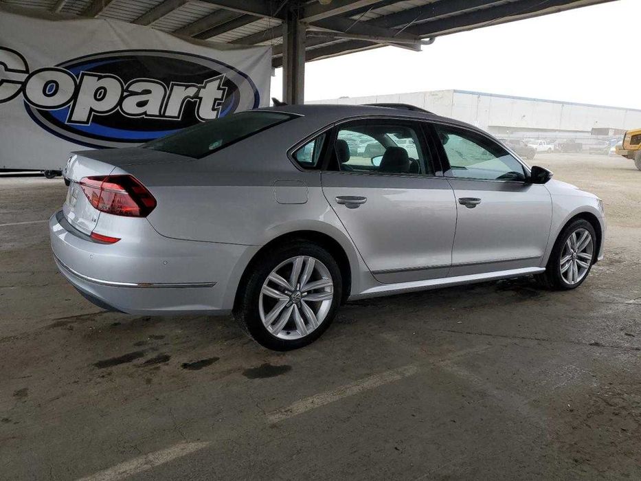 2017 Volkswagen Passat SEL Premium