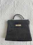 Torebka czarna kuferek krokoryl lakier croco vintage