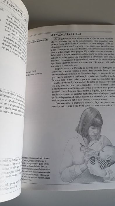 O Livro da Amamentação, de Máire Messenger Davies