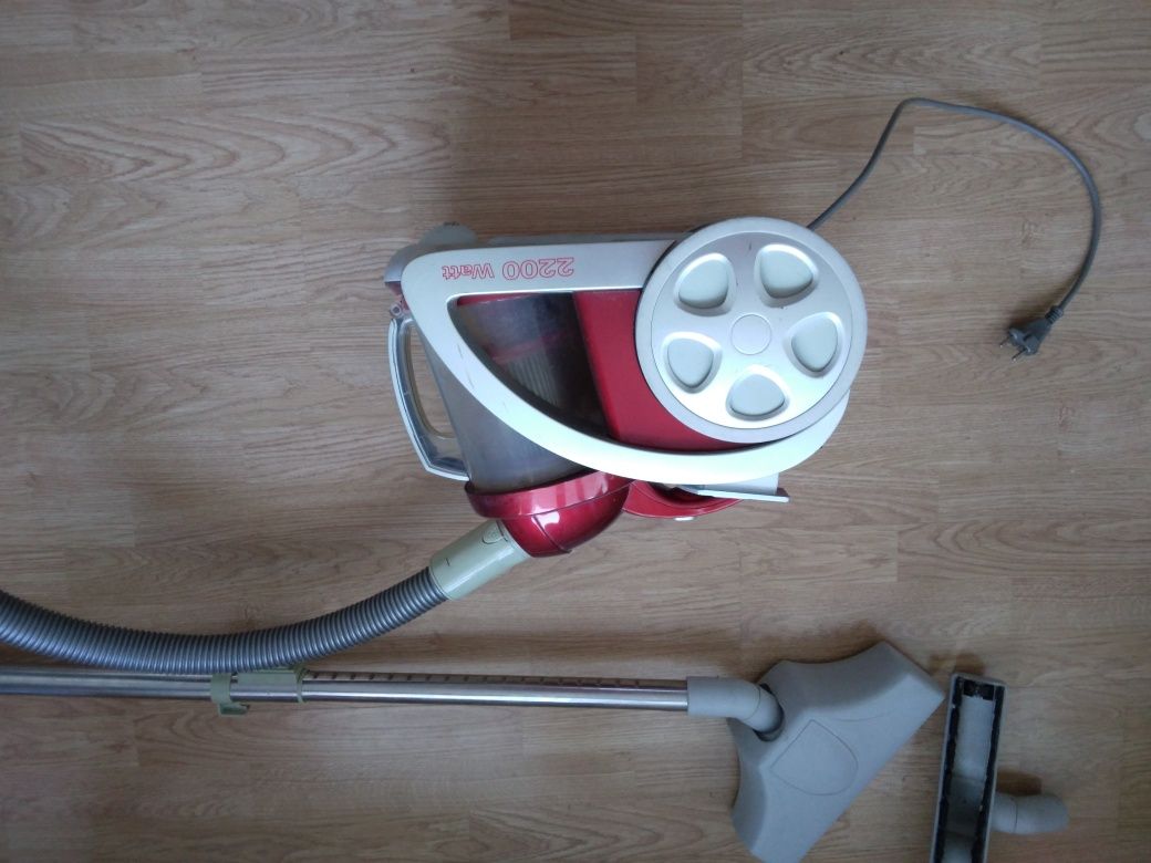 Odkurzacz Bomann cyklon 2200W