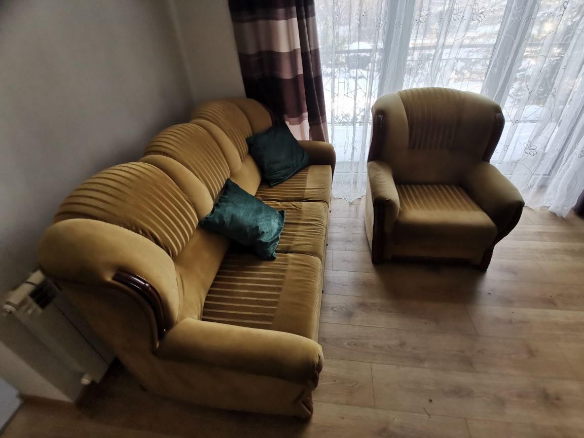 Komplet wypoczynkowy 2 sofy i fotel