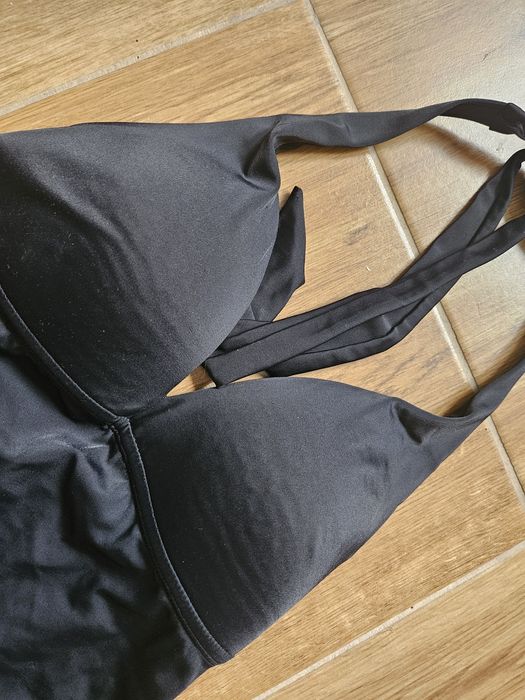 Świetny czarny strój kąpielowy z bluzeczką zabudowany stan bardzo dobr