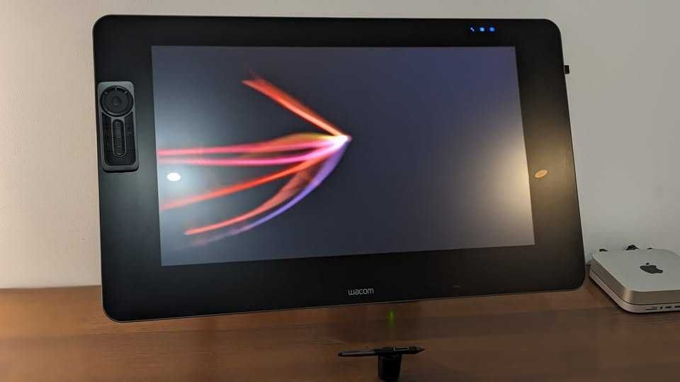 Wacom Cintiq 27QHD - Mesa de desenho + Braço Articulado