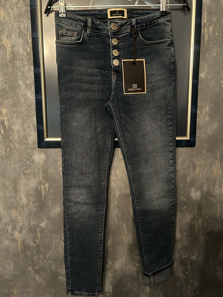 Spodnue jeans Roberta Biagi -zlote guziki r.44