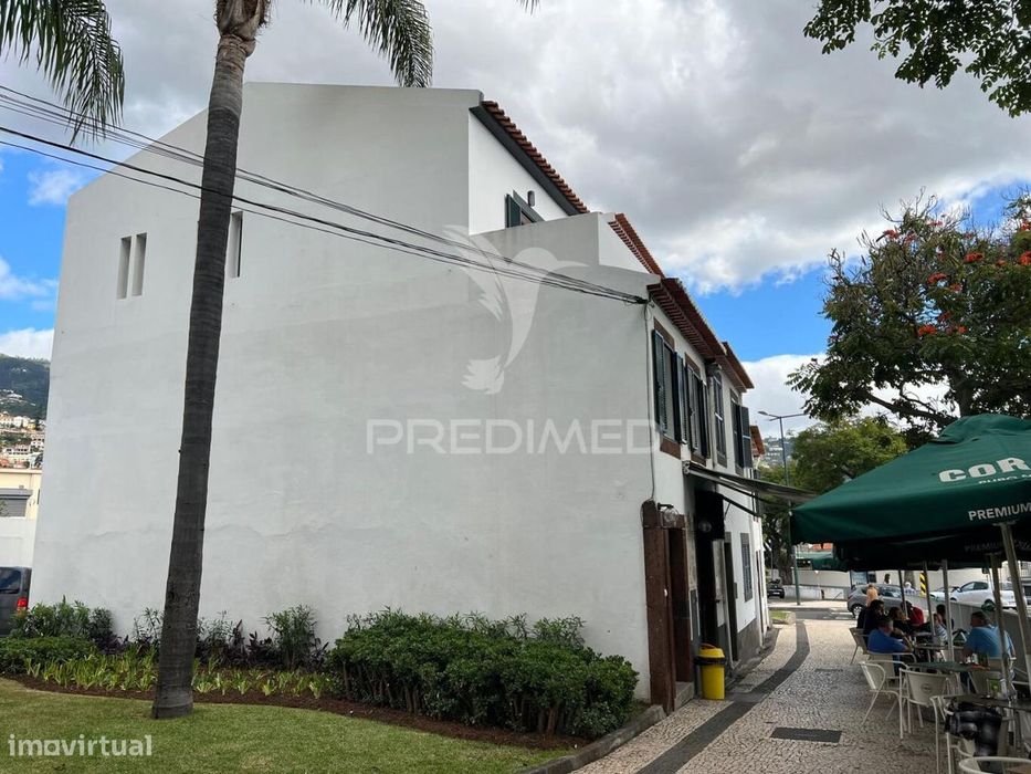 Moradia T2 em Banda no Funchal - Ilha da Madeira