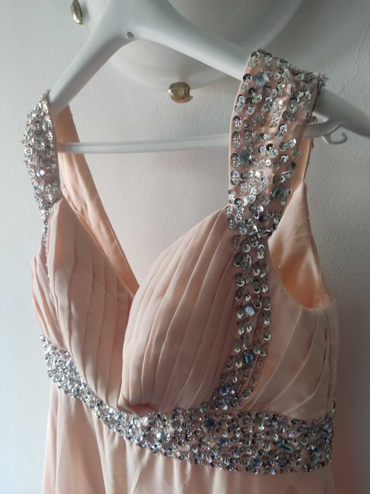 Novo vestido de cerimônia CLASSICO e Elegante