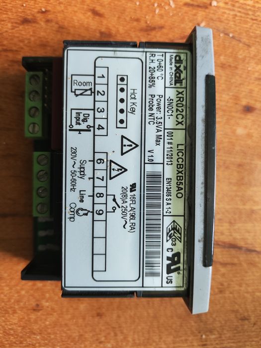 Dixell XR02CX термостат б/у