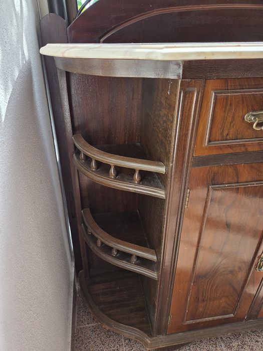 Vendo sapateira em mogno com pedra mármore