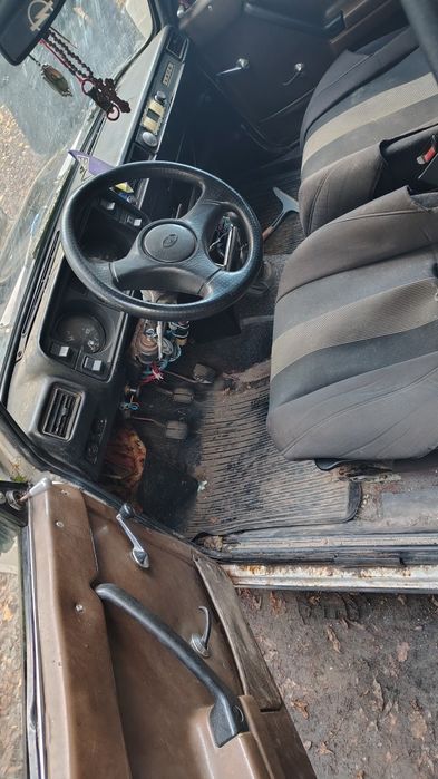 Розборка ВАЗ 2105 ремінний двигун