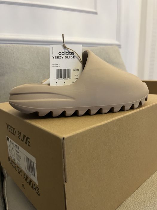 Klapki Yeezy Slide