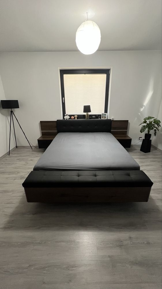 Meble do sypialni: Duża szafa 270 cm i łóżko 160x200
