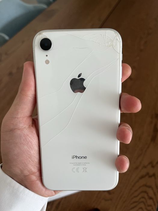 iPhone XR 64GB (branco) — 100% funcional