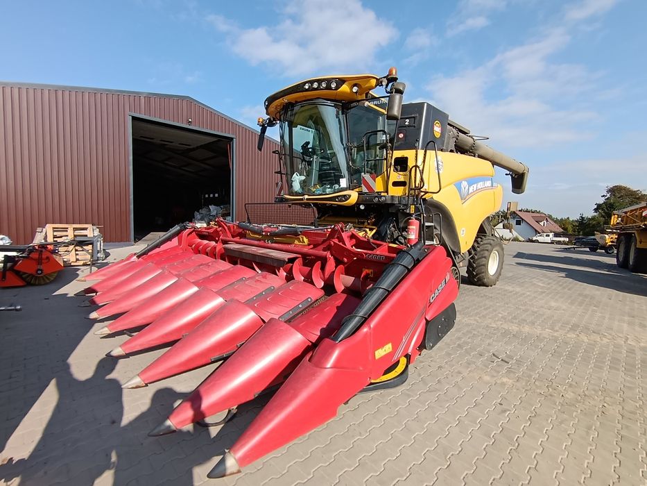 Usługa koszenia kukurydzy kombajnem New Holland CR 9.80.