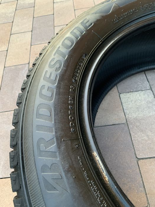 Зимові шини(резина) 225/65 R17 “Bridgestone” Blizzak DM-V2 - 2шт.