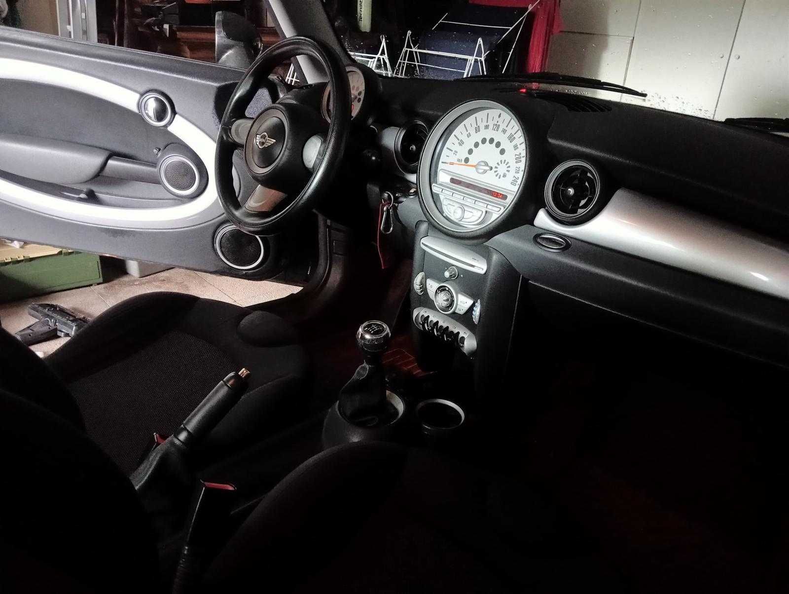 MINI 3 Portas One 1.4