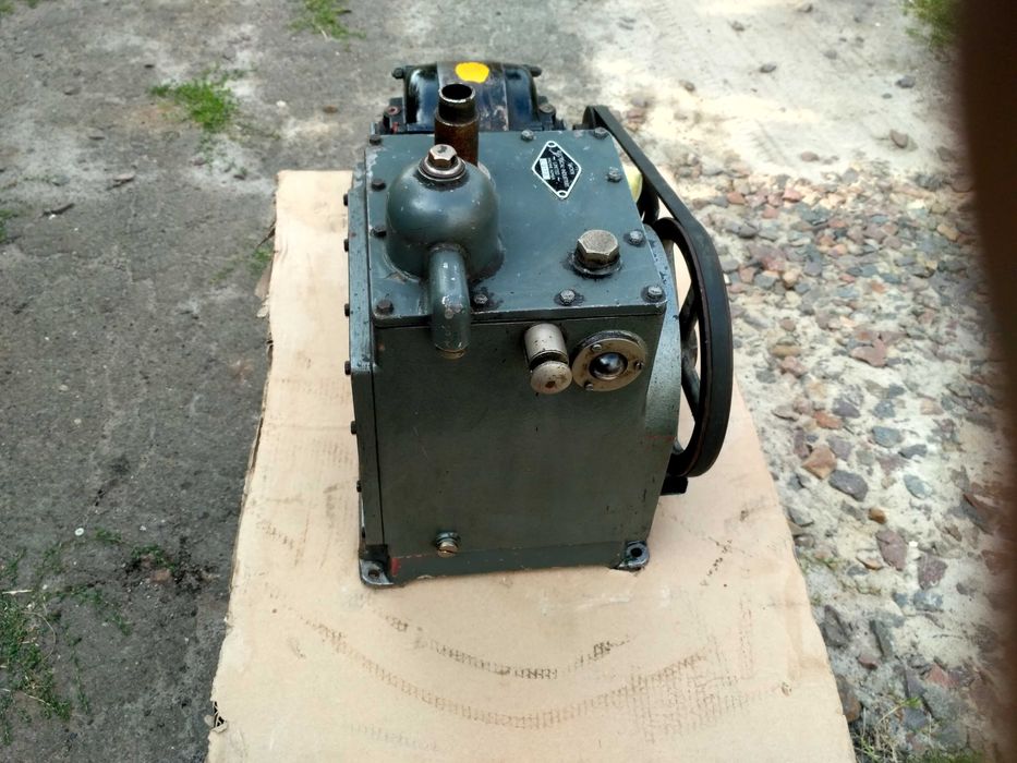 Вакуумний насос різних виробників