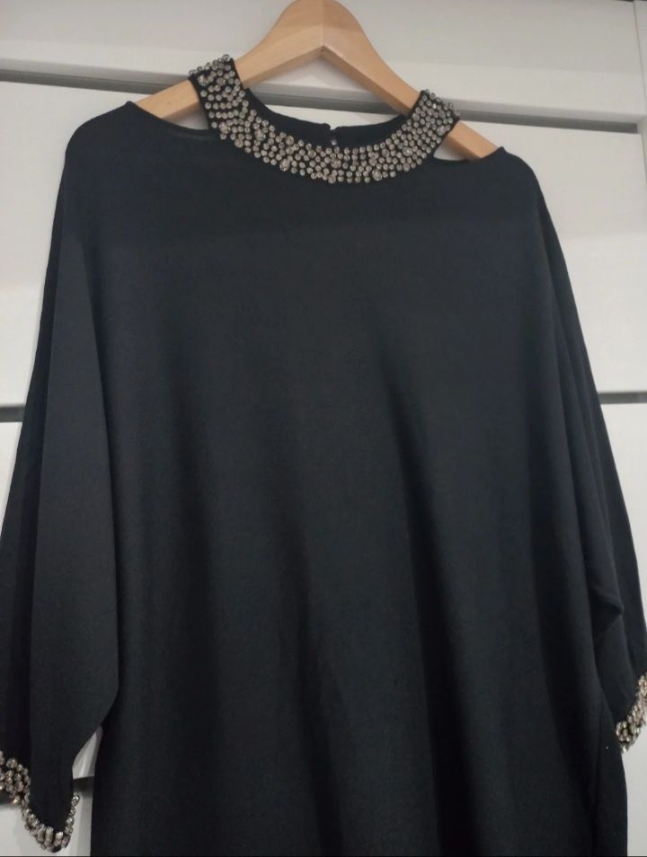 Elegancka sukienka Hexeline r. L