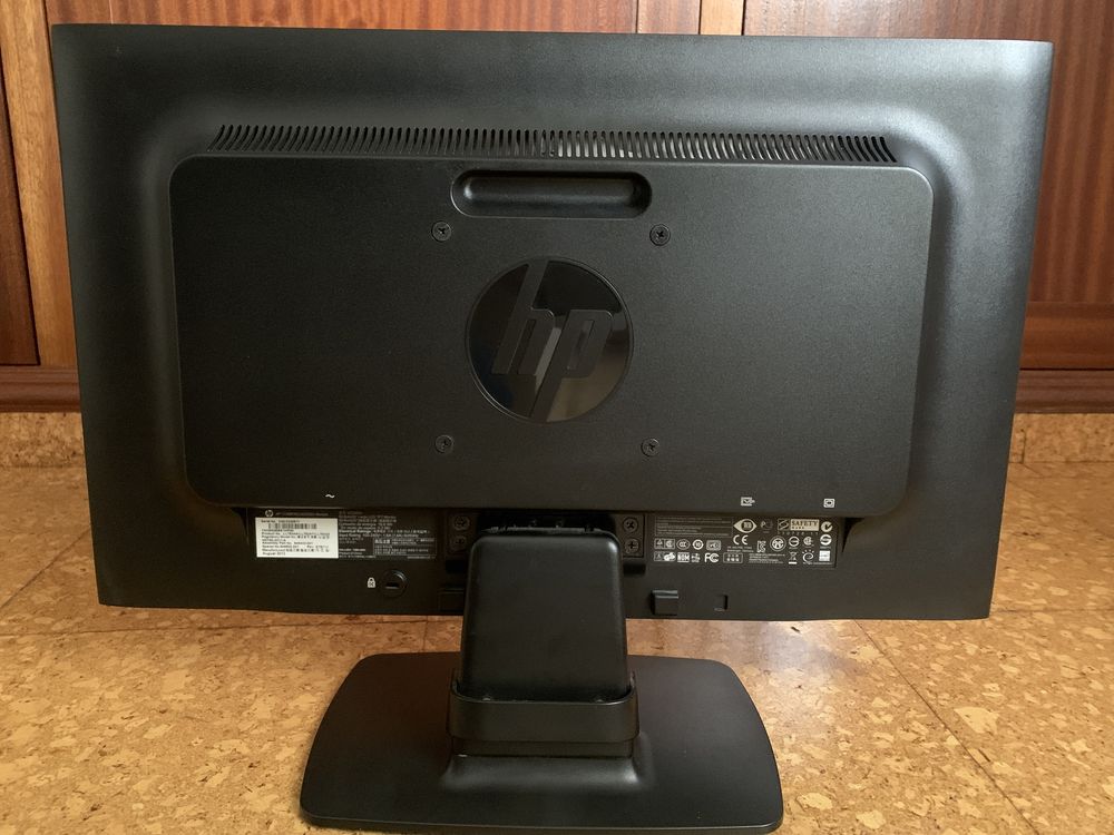 HP Compaq LE2002x