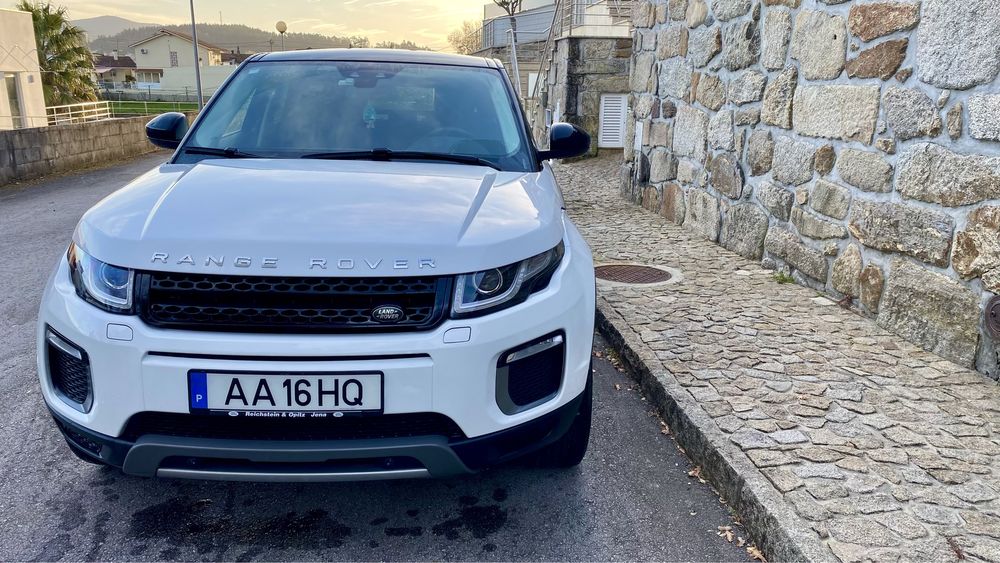 Land Rover Evoque 2.0 TD4 HSE AUTO