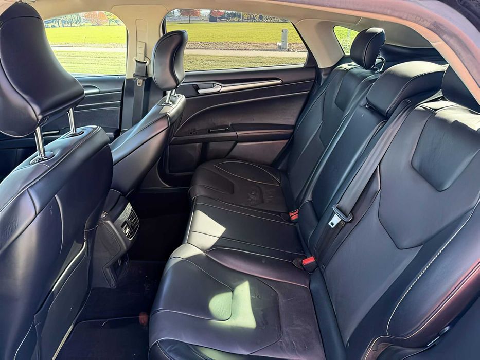 Ford Fusion      2017