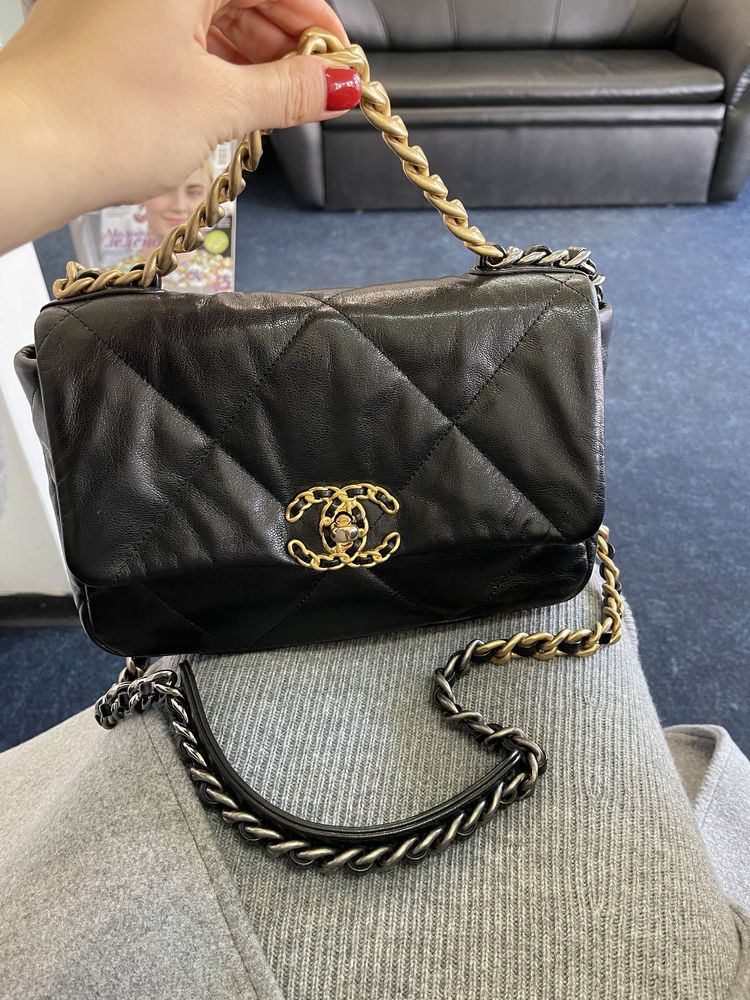 Сумка Chanel 19 small оригінал