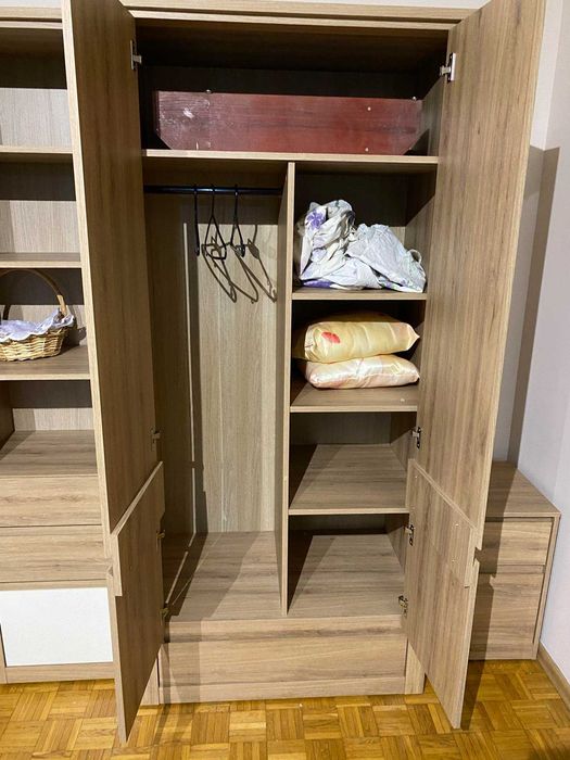 Komplet mebli do biura lub pokoju