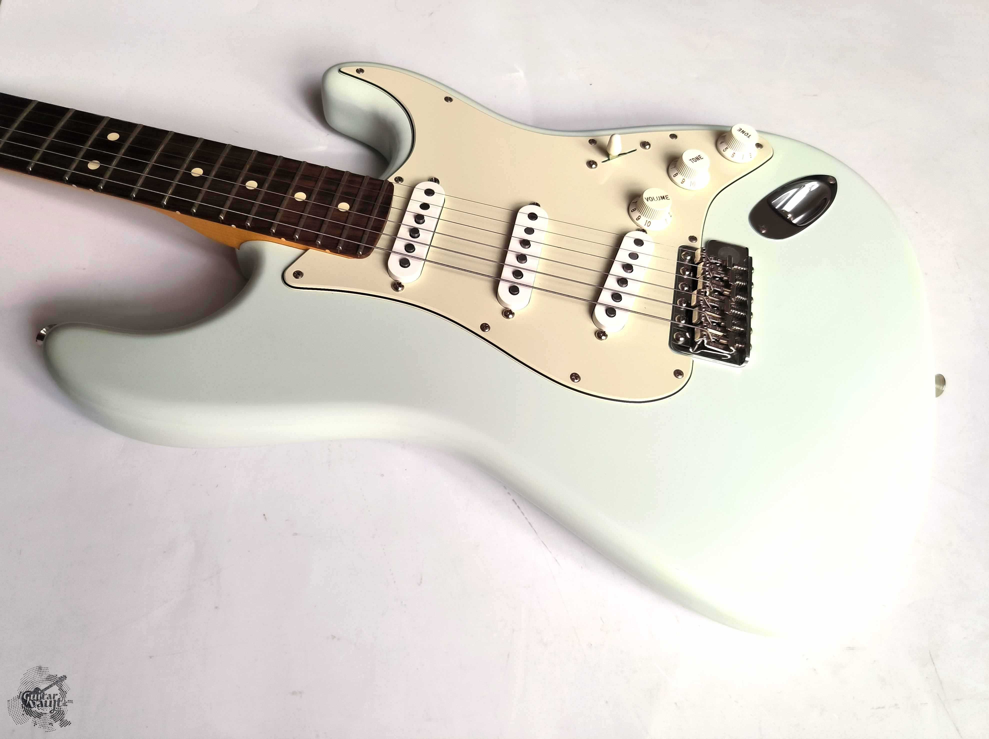 Fender® American Special Stratocaster '2015 Sonic Blue