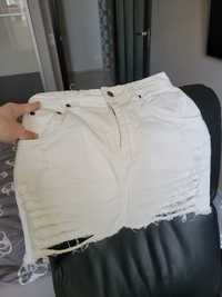 Біла джинсова юбка PrettyLittleThing XS-S, розмір 6