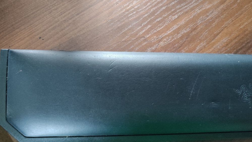 Podkladka pod nadgarski razer