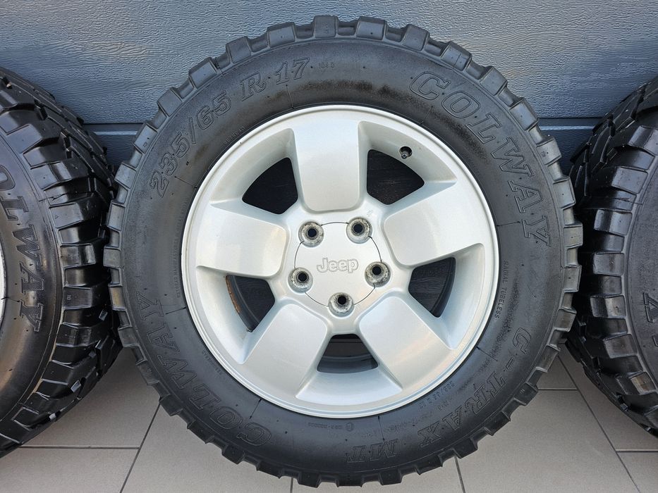 Alufelgi 17" JEEP Grand Cherokee 5x127 z Oponami 235 65 R17 Koła