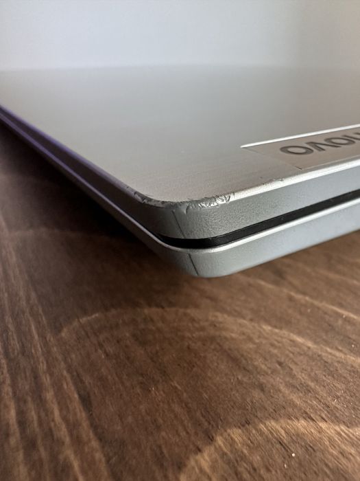 Portátil Lenovo IdeaPad 3 (Ryzen 5 / 8GB RAM / 480GB SSD)