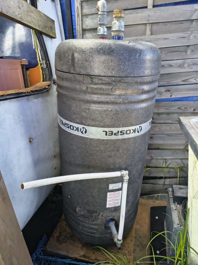 Bojler z wężownicą do wody