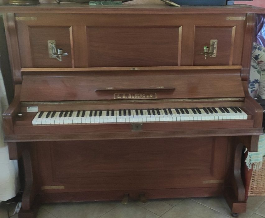 Pianino antyk E.A Albert & Co.