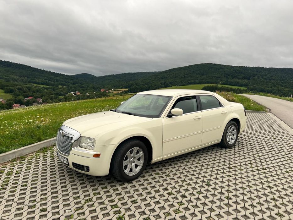 Chrysler 300C ponad 10 lat jeden wlasciciel