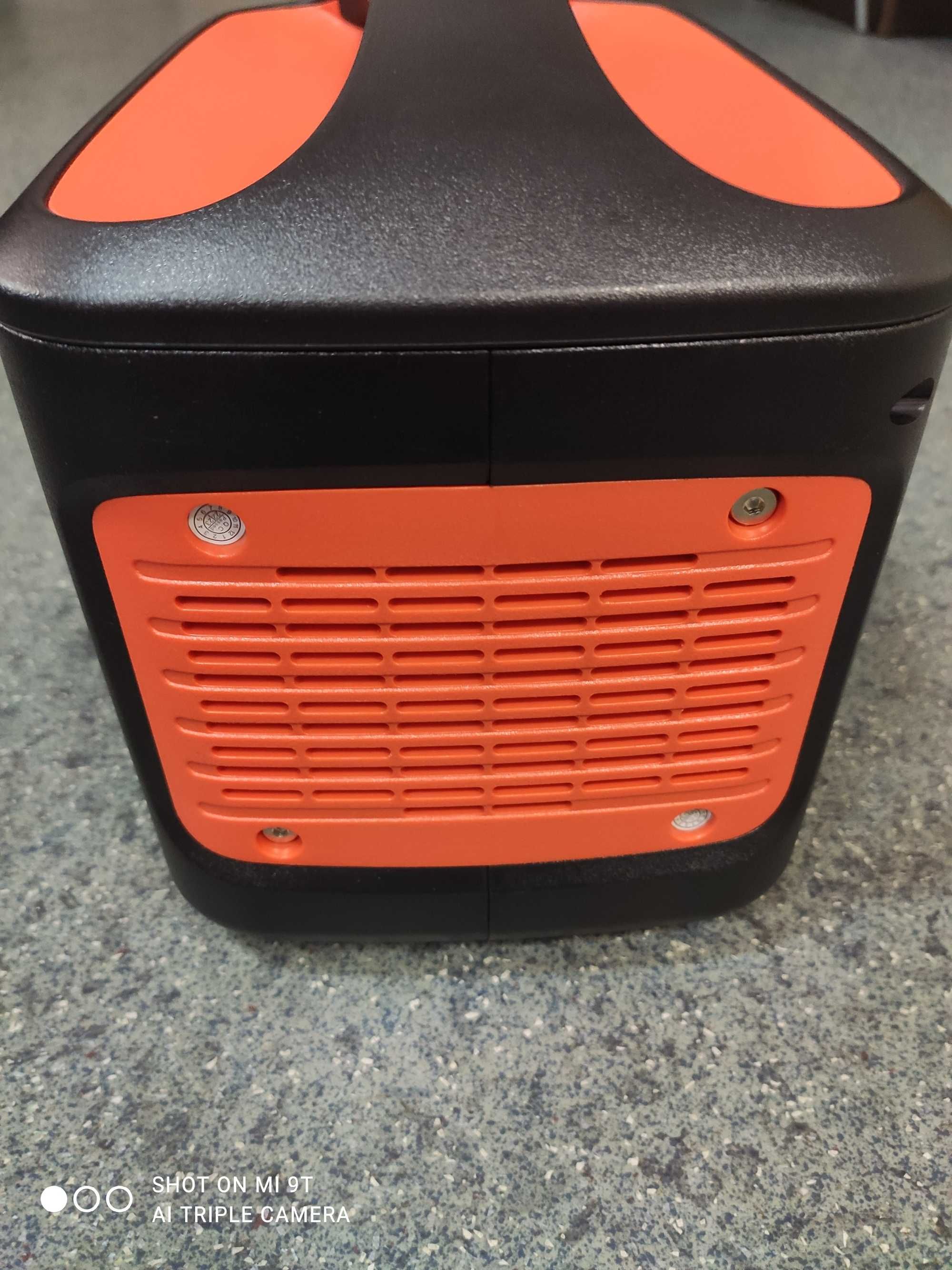 Портативна зарядна станція 568 Wh (153 600 mAh)