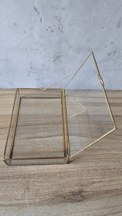 Szkatułka na biżuterię i nie tylko -  złota 23x15x5 cm