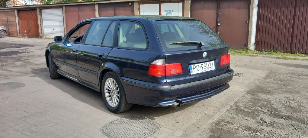 BMW E39 2.8 193KM Touring, manual LPG, HAK, Ksenony, 2 komplety kół