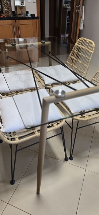 Mesa de jantar tampo de vidro