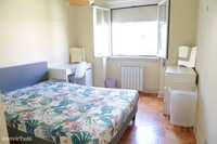663769 - Quarto com cama de casal em apartamento com 6 quartos