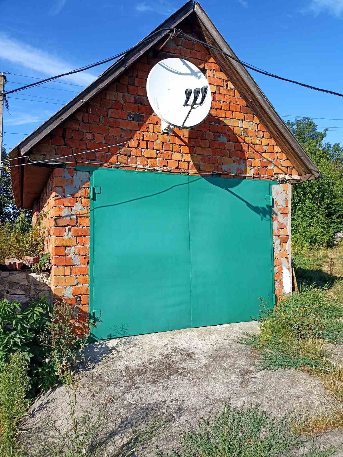 Будинок біля міста