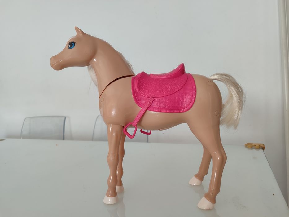 Cavalo dancarino da Barbie