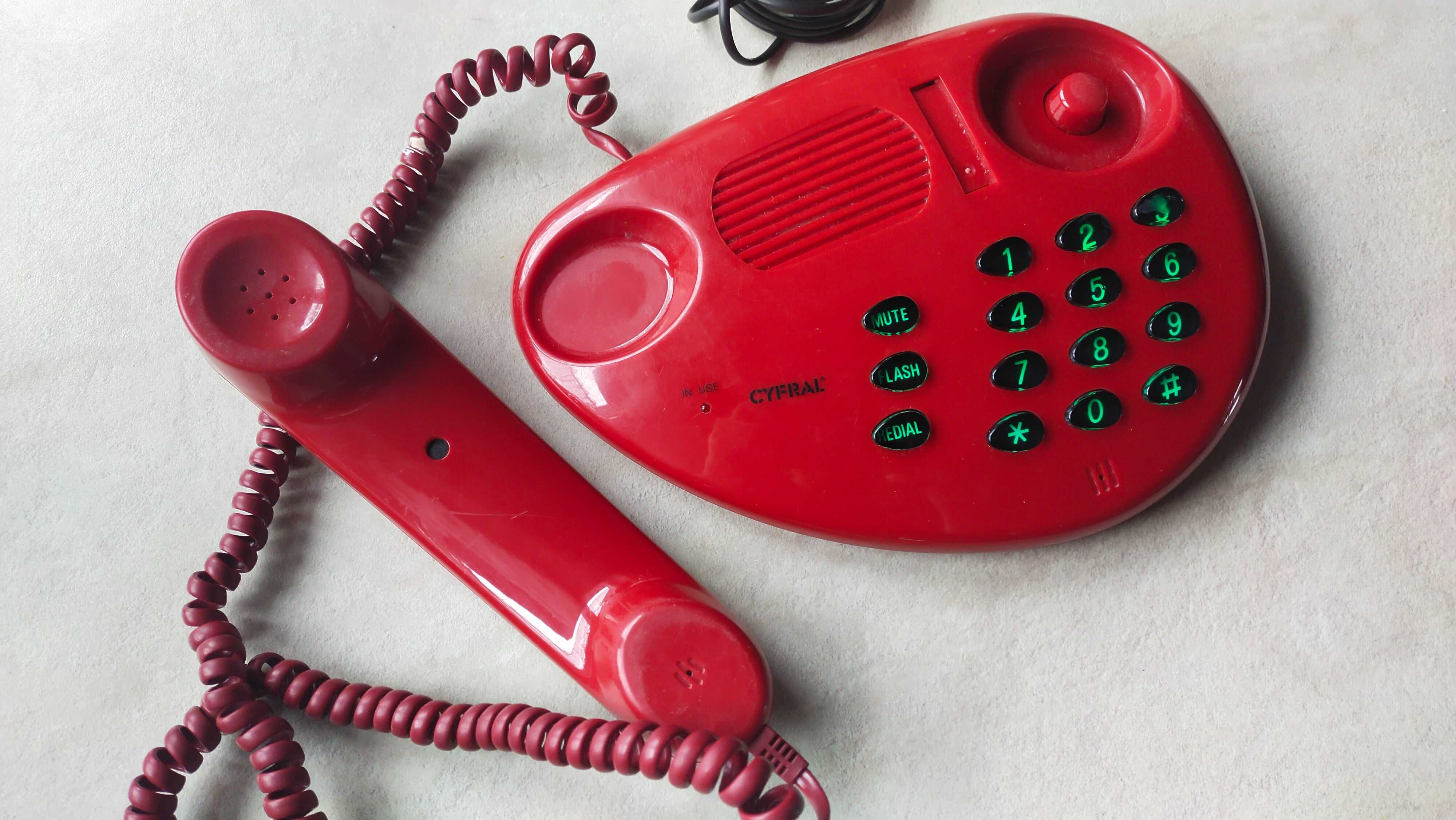 Telefon stacjonarny na przyciski / Cyfral / 1997 r.