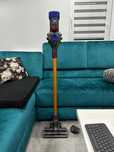 Dyson V8 Absolute odkurzacz pionowy bezprzewodowy Szczotka z laserem
