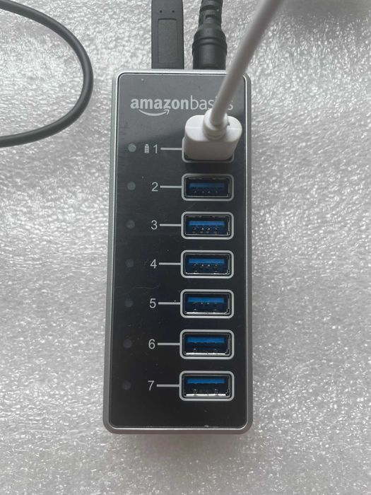 Amazon Basics 7-portowy HUB z USB-C na USB-A z zasilaczem 36 W (12V/3A