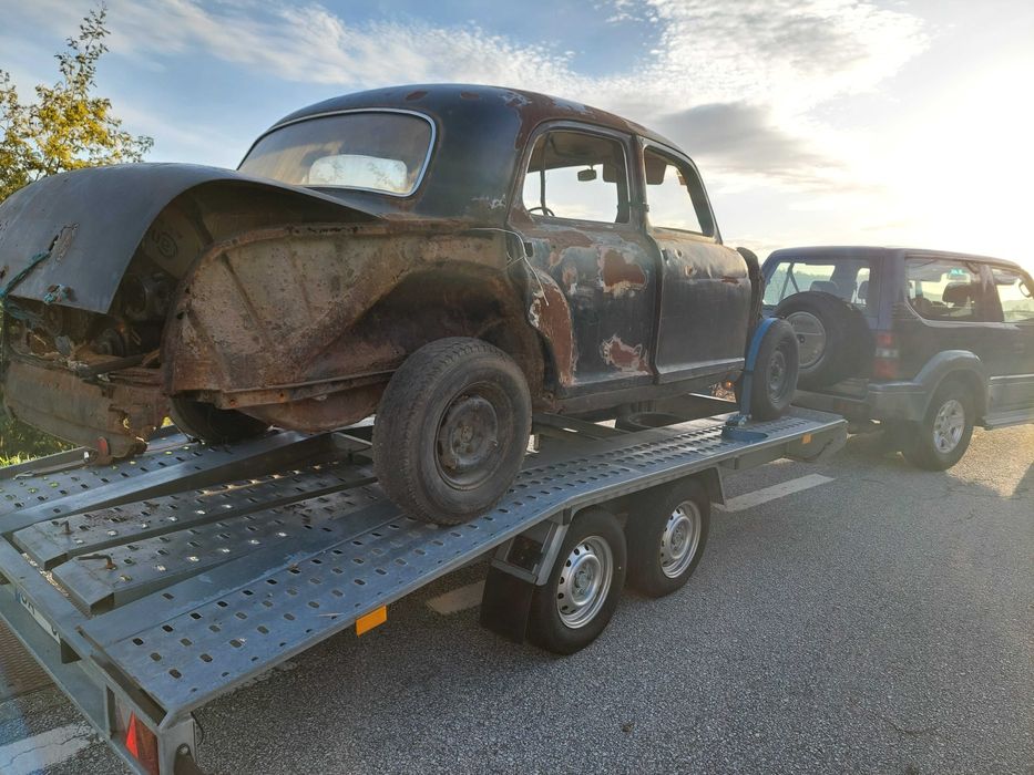 Faço Serviço Reboque