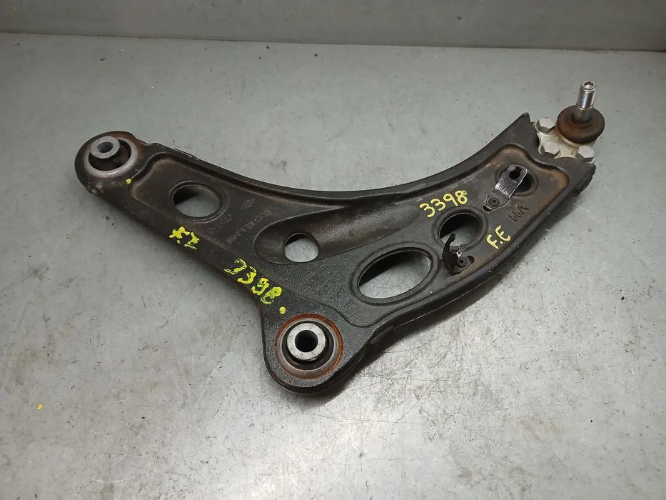 Braço de suspensão frente esquerdo RENAULT Trafic III (FG_)