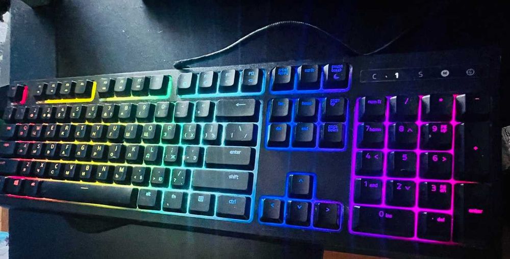 Клавиатура Razer Ornata Chroma